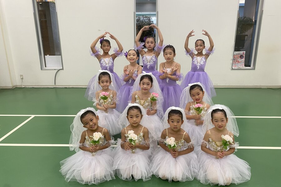 バレエのレッスン風景